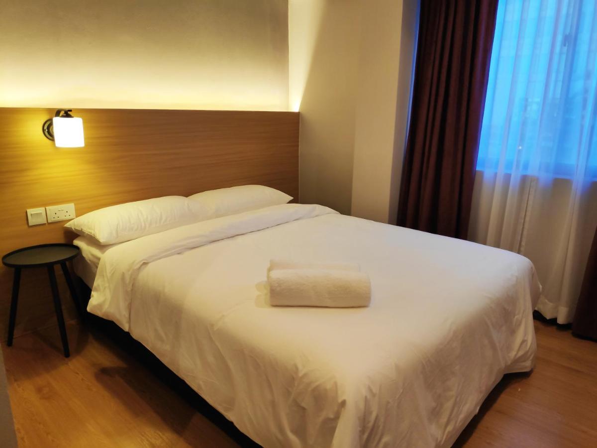 Ez Suites บันดาร์เสรีเบกาวัน ภายนอก รูปภาพ