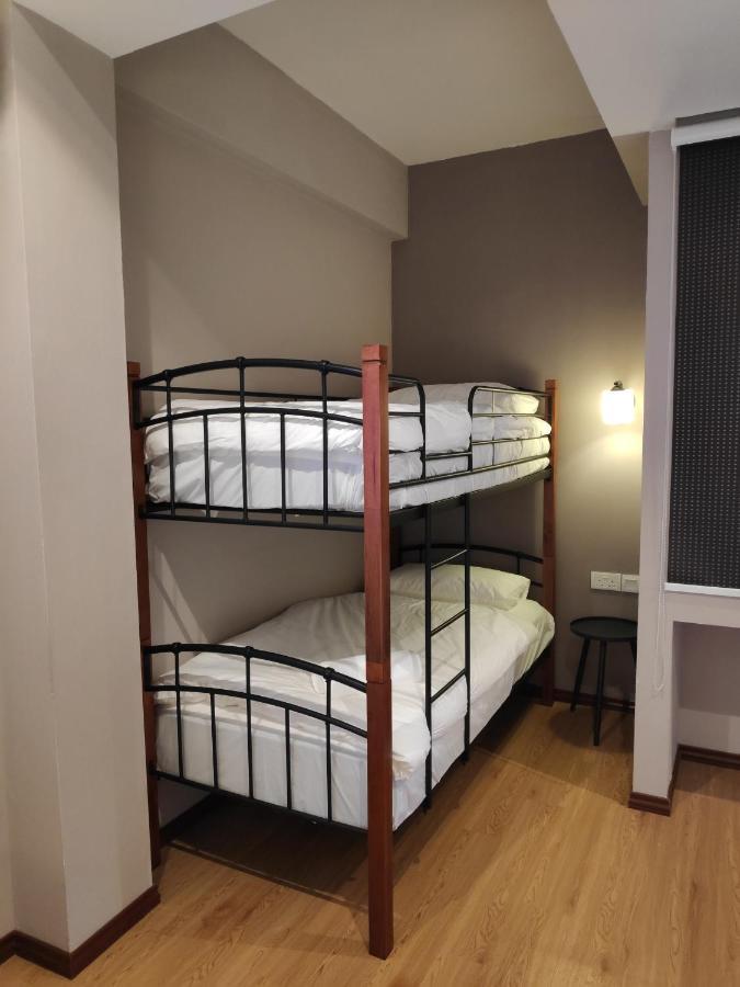 Ez Suites บันดาร์เสรีเบกาวัน ภายนอก รูปภาพ